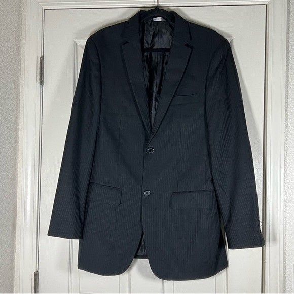 Elegant Charcoal Men's Blazer - Picture 1 of 10